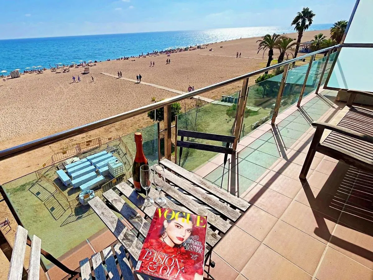 Apartamento En Primera Linea De Mar contacts